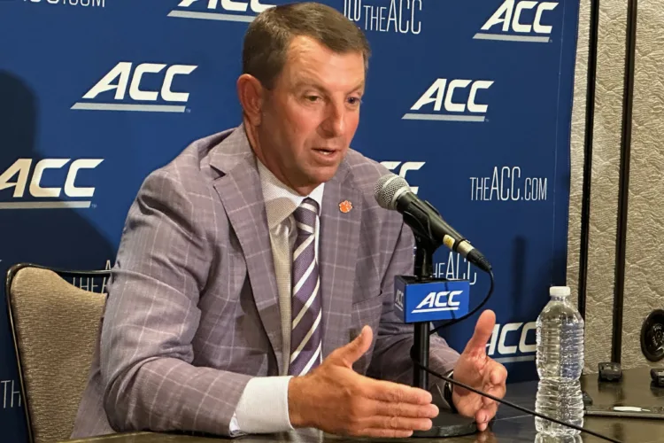 Swinney says help from Congress is only way to discourage 'blatant' tampering in college football